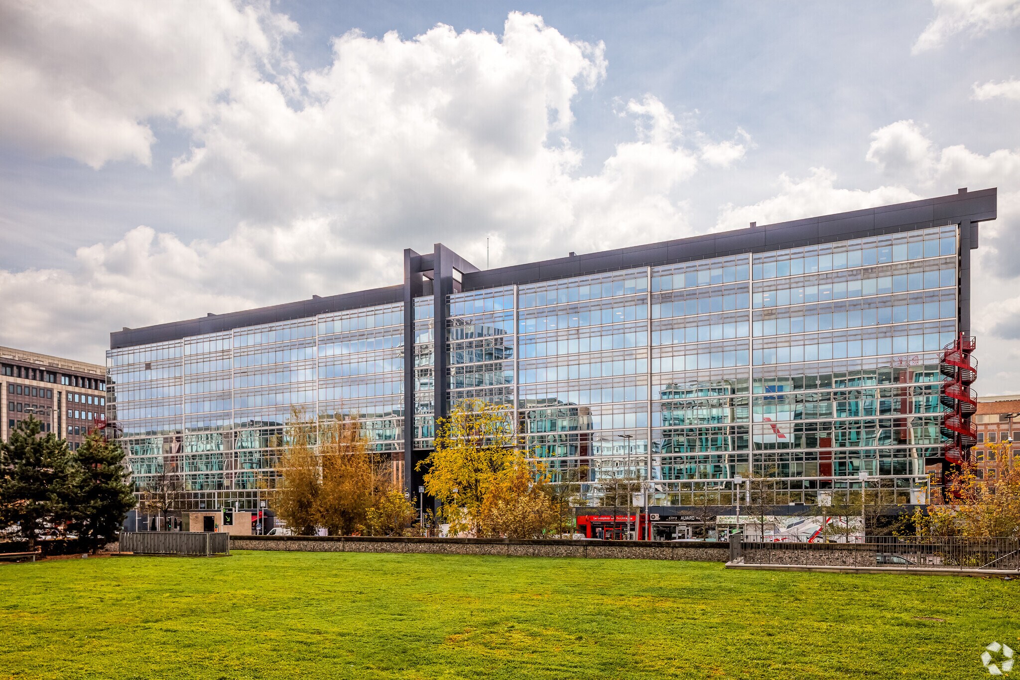 6-20 Esplanade Charles De Gaulle, Nanterre to rent Building Photo- Image 1 of 11