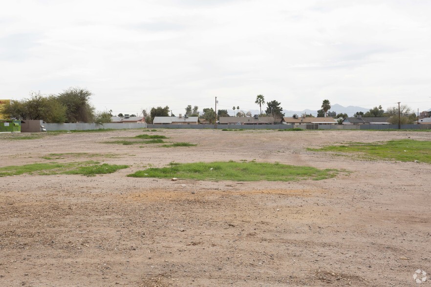 7505 W Indian School Rd, Phoenix, AZ for sale - Primary Photo - Image 1 of 8