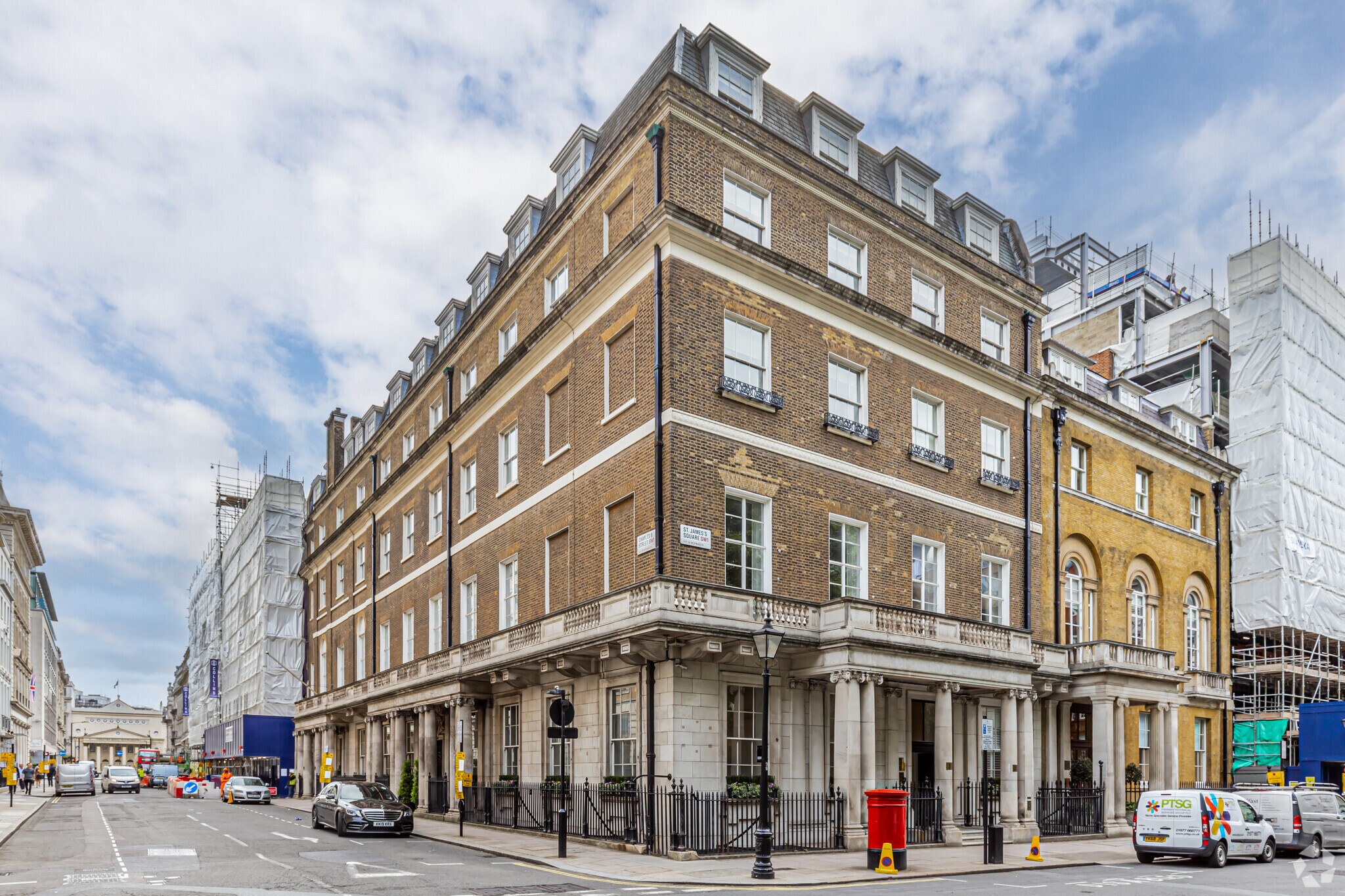 33 St James's Sq, London for sale Primary Photo- Image 1 of 1