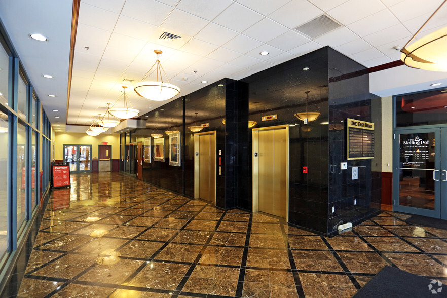 1 E Broad St, Bethlehem, PA for sale - Lobby - Image 3 of 73