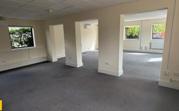 11A Kingswood Rd, Hampton Lovett to rent Interior Photo- Image 1 of 3