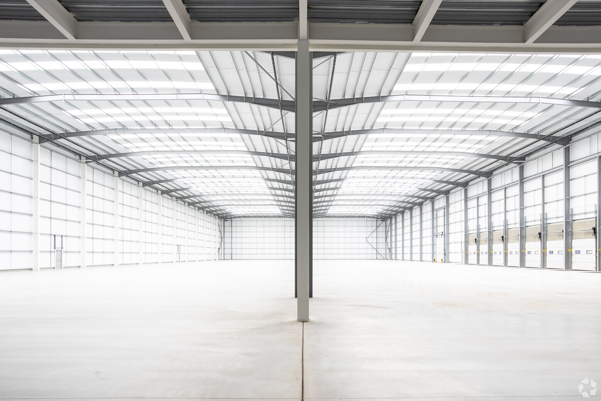 Jays Close, Basingstoke to rent Interior Photo- Image 1 of 16