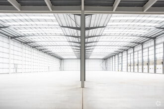 Jays Close, Basingstoke to rent Interior Photo- Image 1 of 16