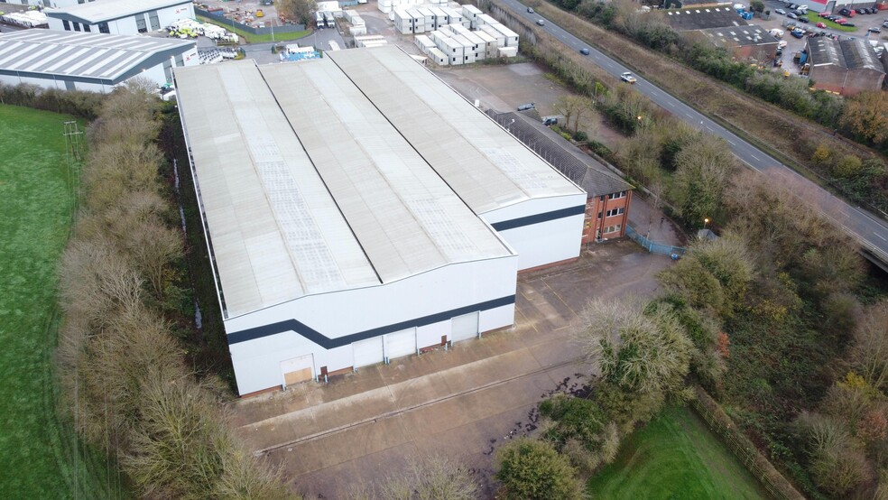 Lawford Rd, Rugby to rent - Building Photo - Image 3 of 7