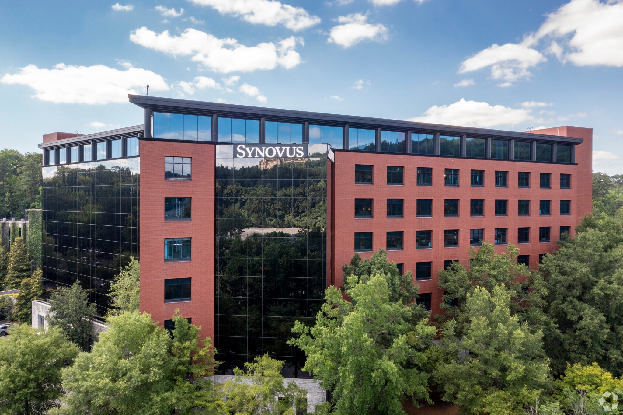 800 Shades Creek Pkwy, Birmingham, AL to rent Building Photo- Image 1 of 6