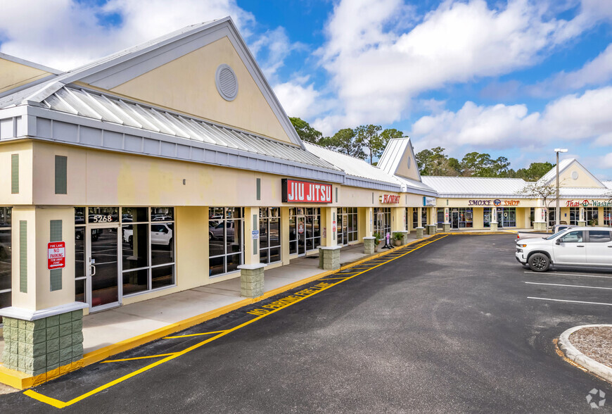 Retail in Bradenton, FL for sale - Primary Photo - Image 1 of 1