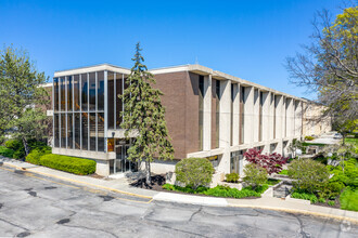 5600 W 95th St, Overland Park, KS for sale Primary Photo- Image 1 of 1