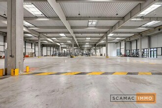 Industrial in Sucy-en-Brie to rent Building Photo- Image 2 of 6