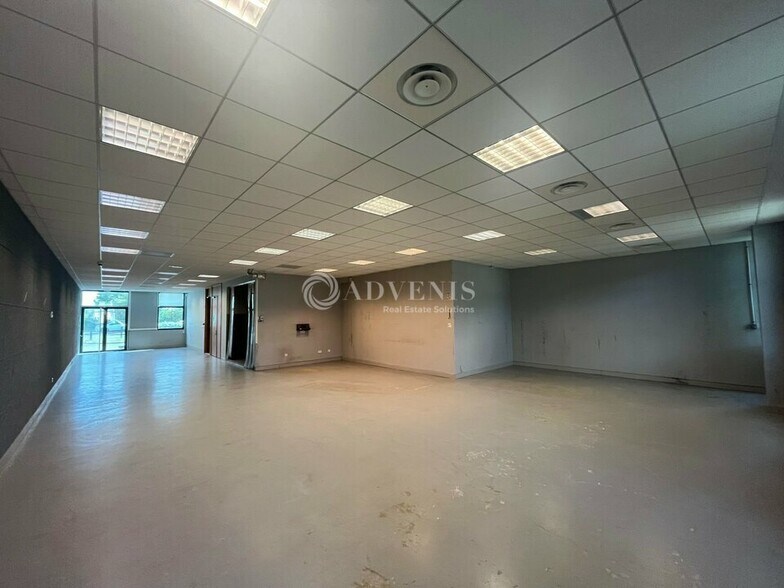 Office in Créteil to rent - Interior Photo - Image 3 of 10
