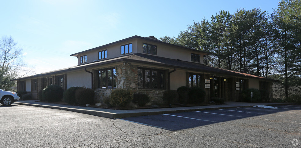 3880 Vest Mill Rd, Winston-Salem, NC for rent - Building Photo - Image 3 of 7