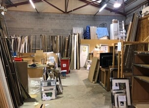 Colne Rd, Huddersfield to rent Interior Photo- Image 1 of 2