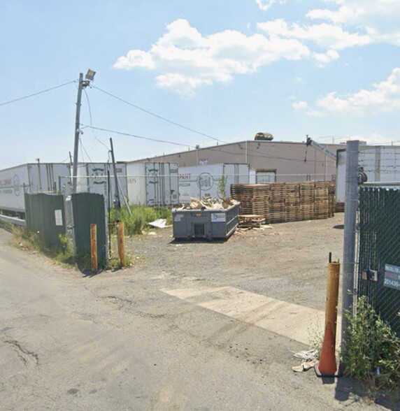 54 Hook Rd, Bayonne, NJ for rent - Building Photo - Image 3 of 4