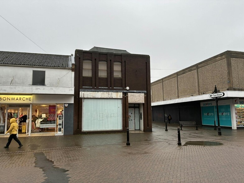 79 High St, Nottingham to rent - Building Photo - Image 1 of 6