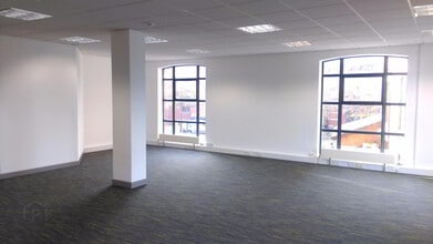 12 Clarendon Quay, Belfast to rent Interior Photo- Image 2 of 4