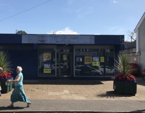 10 Heol-Y-Deri, Cardiff for sale - Primary Photo - Image 1 of 1