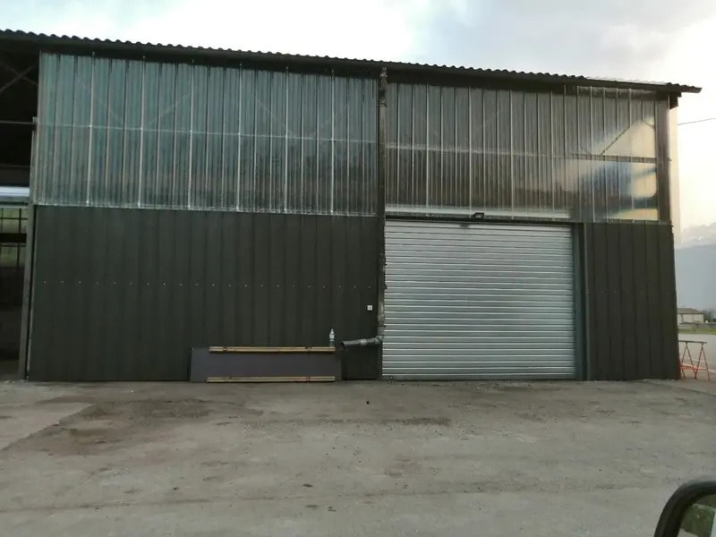 Location Entrepôt 300 m² - Photo 1