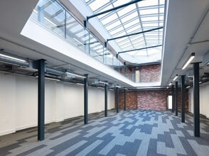 32 York Pl, Edinburgh to rent Interior Photo- Image 1 of 1