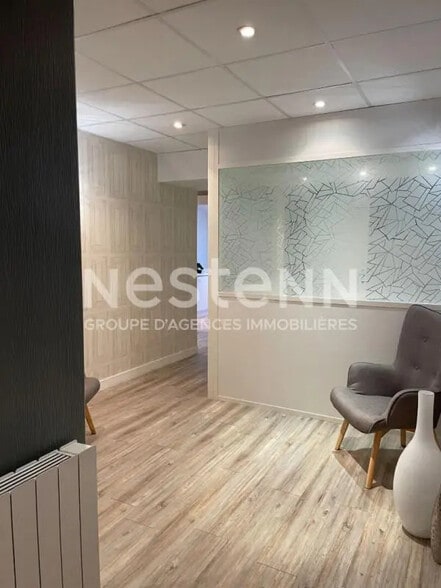 Office in Vannes for sale - Building Photo - Image 3 of 5