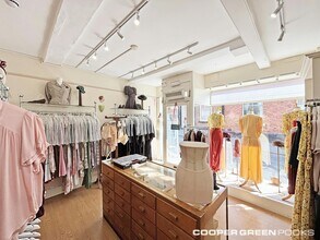 2-3 Dogpole, Shrewsbury to rent Interior Photo- Image 2 of 2