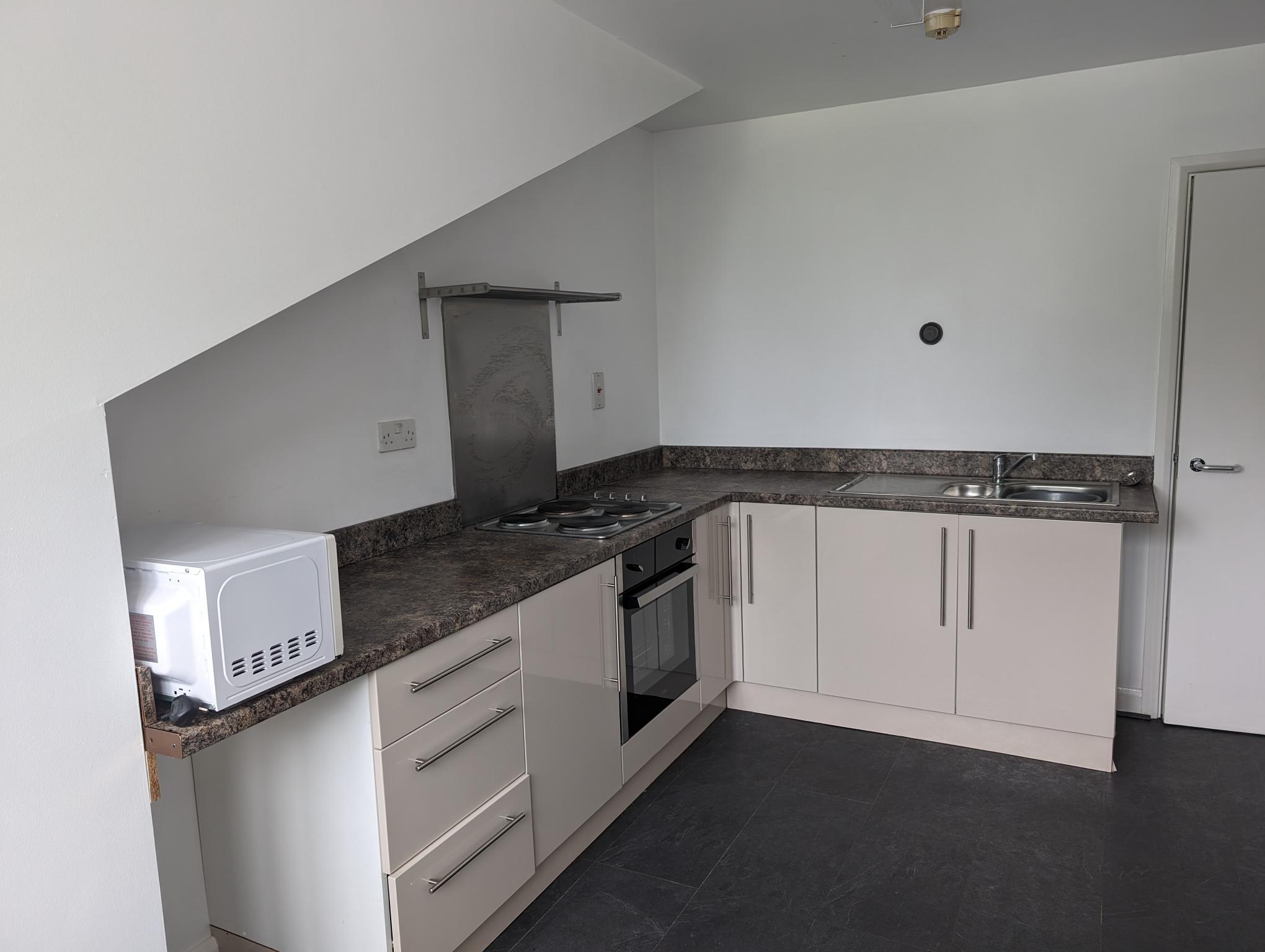 Budworth Rd, Knutsford to rent Interior Photo- Image 1 of 2