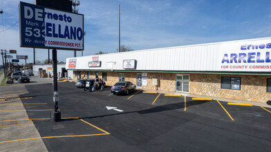 4407 I-35 Fwy, San Antonio, TX for rent Building Photo- Image 1 of 21