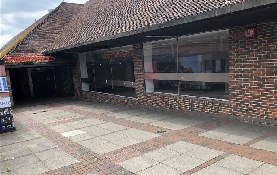 East St, Farnham for sale Primary Photo- Image 1 of 1