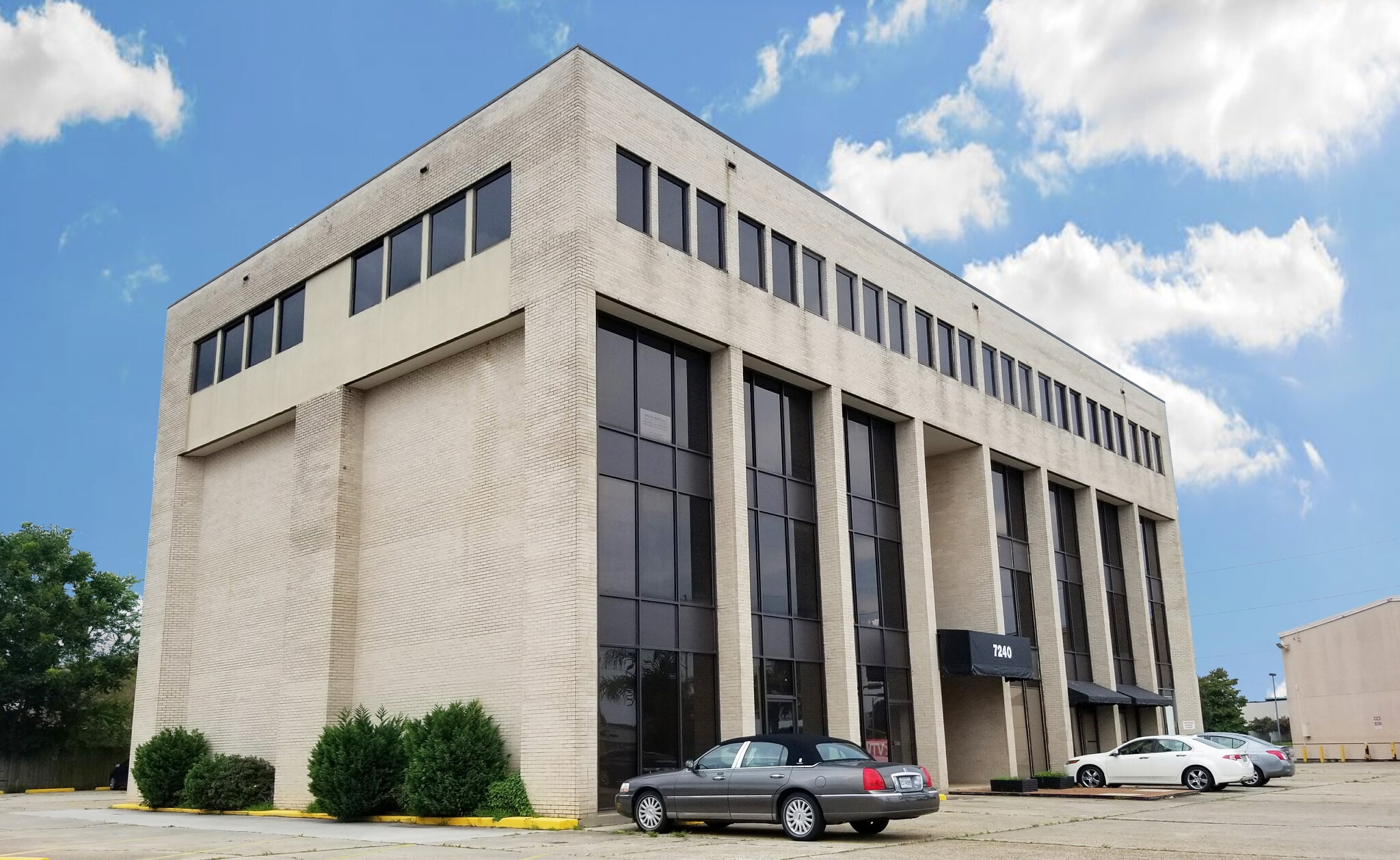 7240 Crowder Blvd, New Orleans 70127 Lake Willow Professional