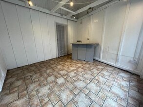 88-90A Front St, Chester Le Street to rent Interior Photo- Image 1 of 2