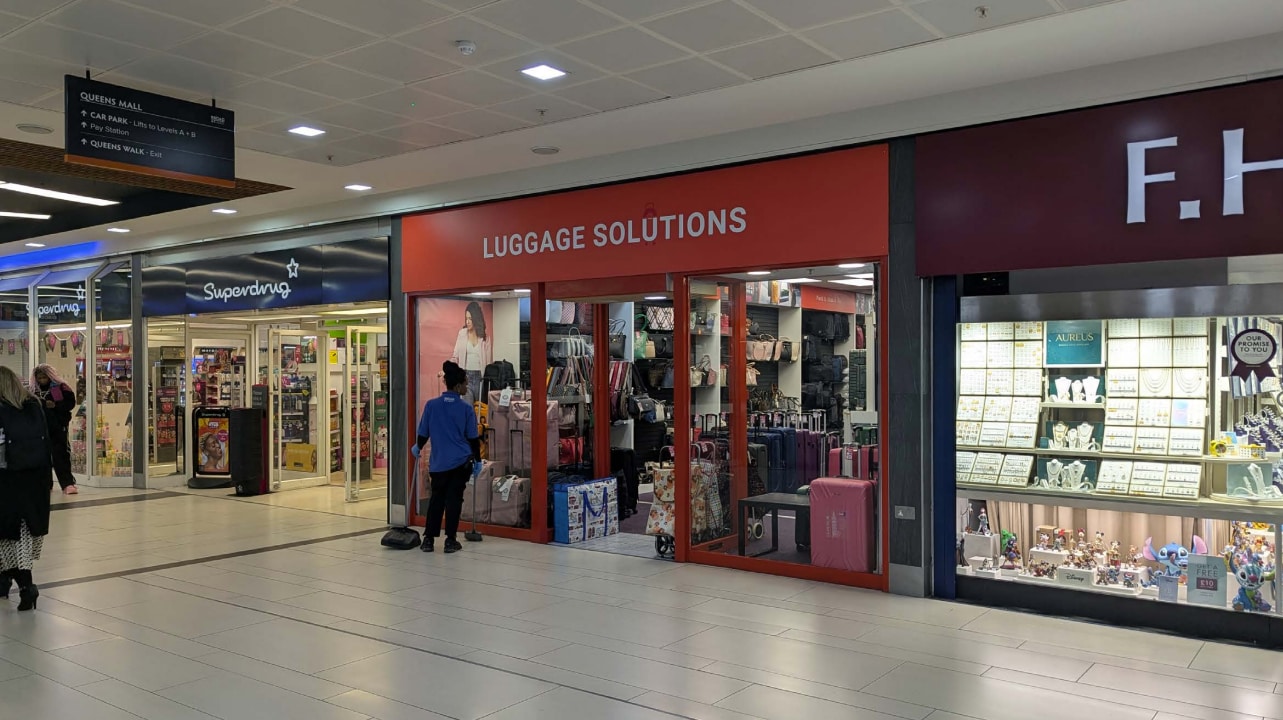 Broad St, Reading to rent Building Photo- Image 1 of 4