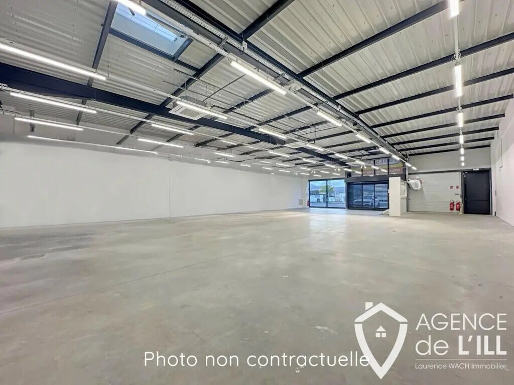 Location Commerce 330 m² - Photo 1