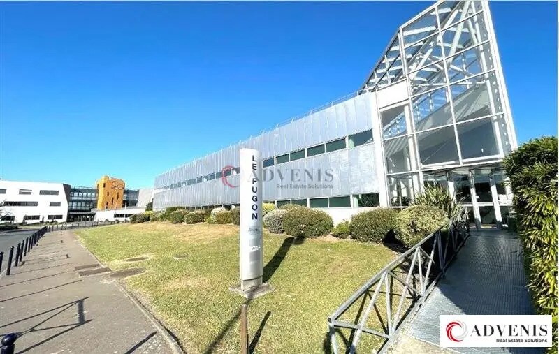 Office in Bordeaux to rent Building Photo- Image 1 of 13