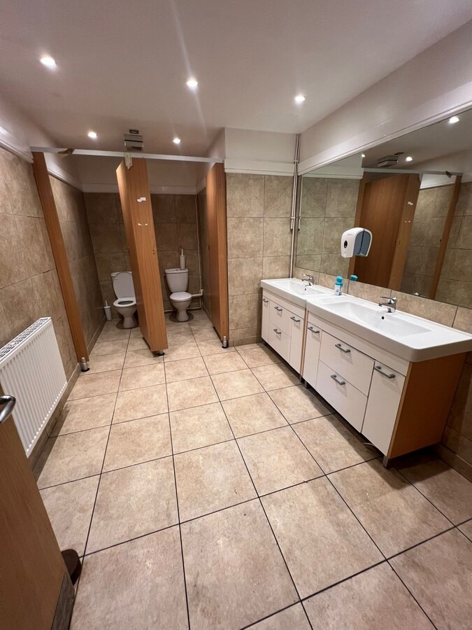 Edwards Ln, Liverpool, MSY L24 9HW - Unit D - - Interior Photo - Image 1 of 53