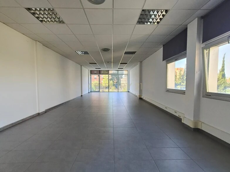 Retail in Barberà del Vallès, Barcelona for sale - Interior Photo - Image 2 of 3