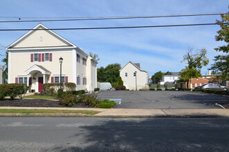 32 Church St, Flemington, NJ for sale Primary Photo- Image 1 of 1