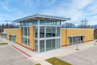 29380 N Waukegan Rd, Lake Bluff, IL for sale Building Photo- Image 1 of 7