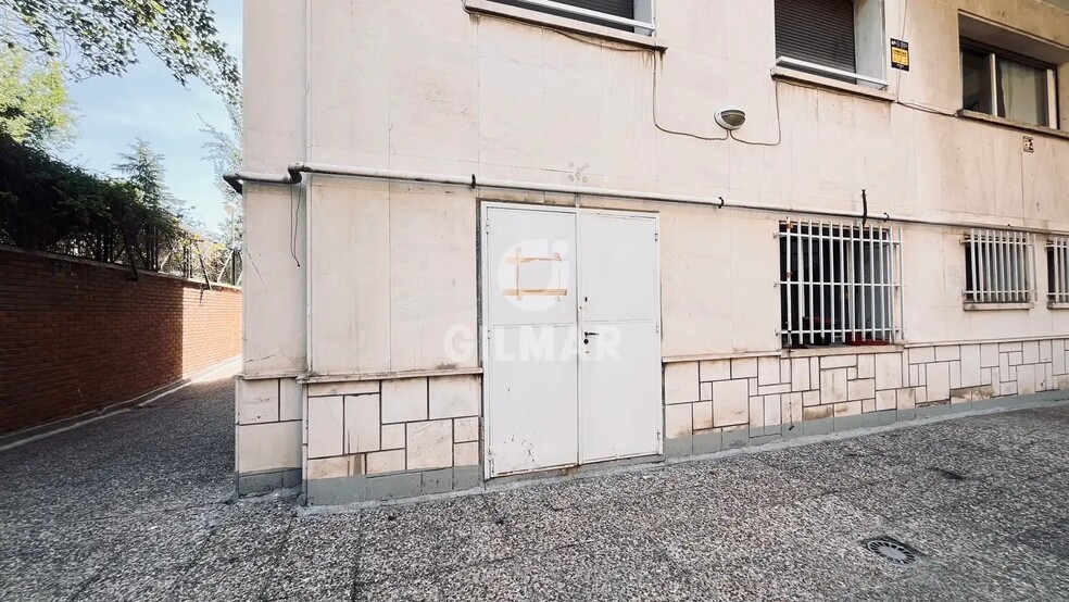 Retail in Madrid, Madrid to rent - Building Photo - Image 2 of 3