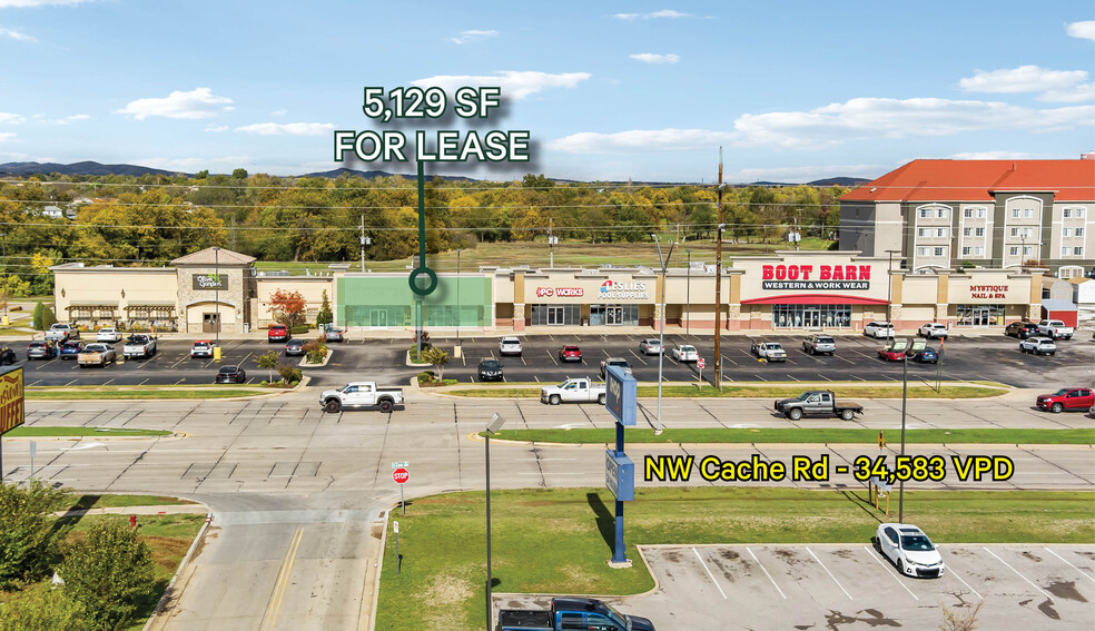 4009-4021 NW Cache Rd, Lawton, OK for rent - Building Photo - Image 1 of 4