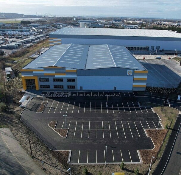 132 Saxon Way, Corby to rent - Aerial - Image 3 of 3