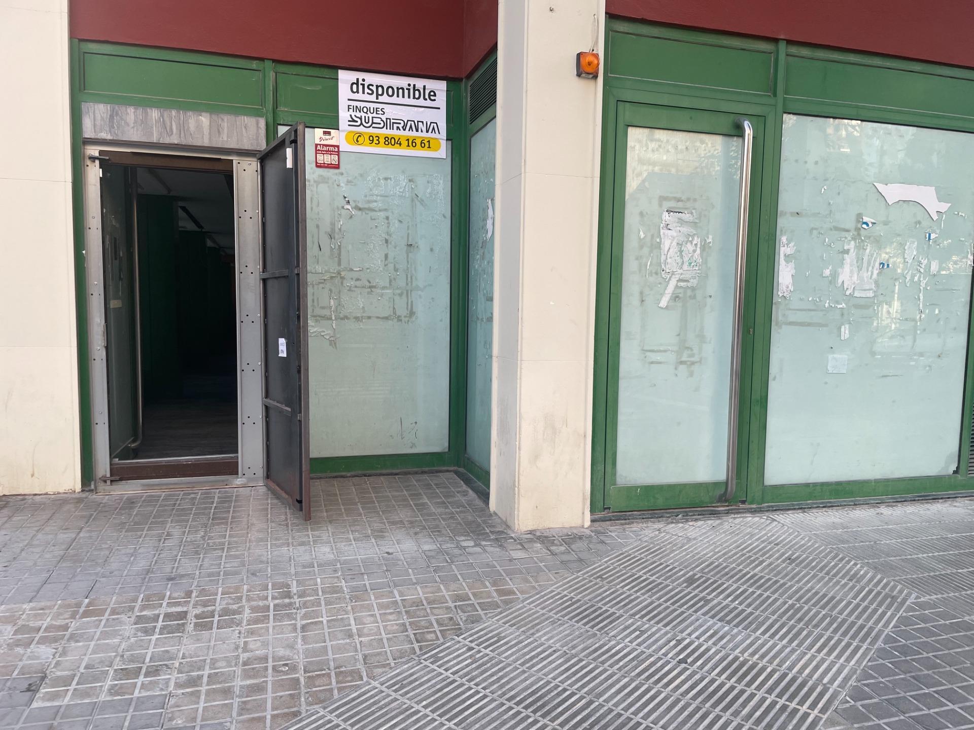 Retail in Santa Margarida de Montbui, Barcelona to rent Interior Photo- Image 1 of 16