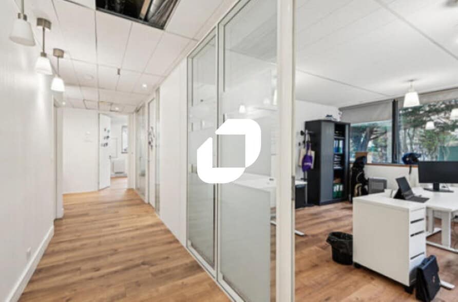 8-10 Rue De La Ferme, Boulogne-Billancourt to rent - Interior Photo - Image 3 of 9