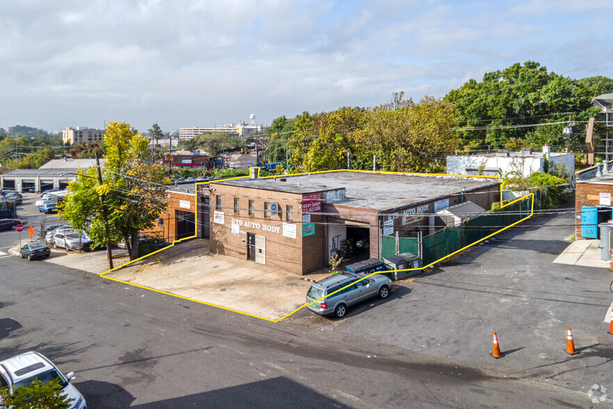 2310 18th Pl NE, Washington, DC for sale - Building Photo - Image 1 of 16