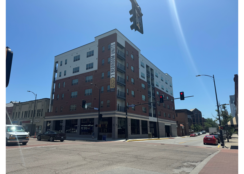 1000 E Broadway, Columbia, MO for rent - Building Photo - Image 2 of 3