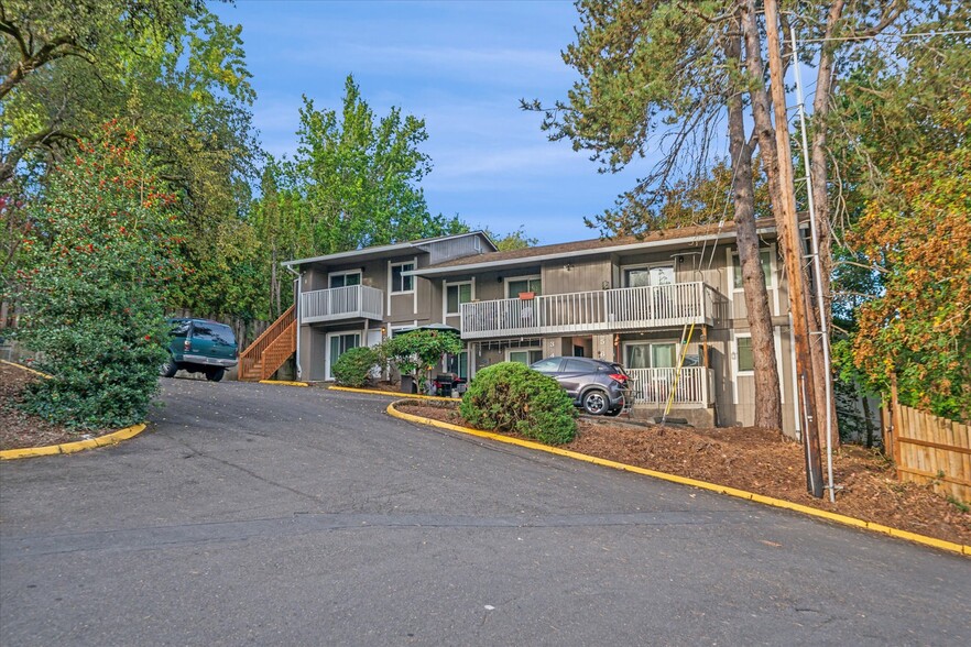 5636-5648 SW Beaverton Hillsdale Hwy, Portland, OR for sale - Building Photo - Image 3 of 10