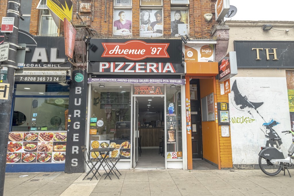 Turnpike Ln, London to rent Building Photo- Image 1 of 2