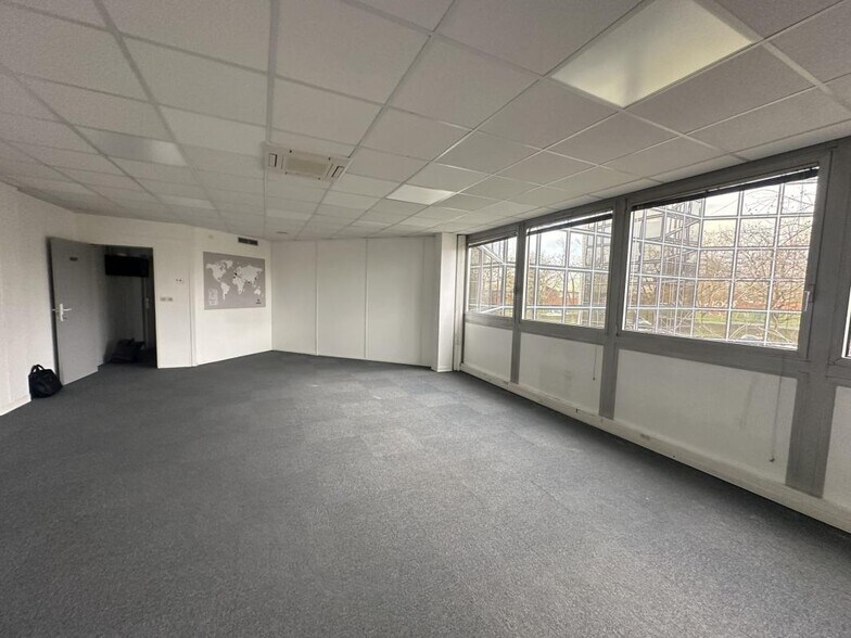 2 Bis Rue Marcel Doret, Burolines 1, Blagnac to rent - Interior Photo - Image 1 of 9