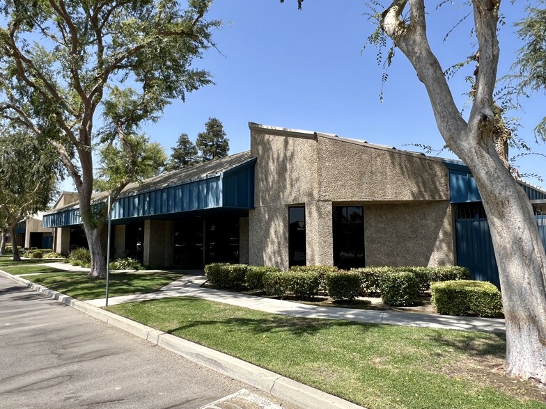 4300 Stine Rd, Bakersfield, CA for rent - Building Photo - Image 1 of 3