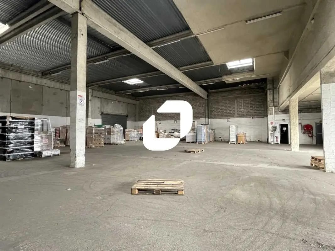 Office in Bruges to rent Building Photo- Image 1 of 9