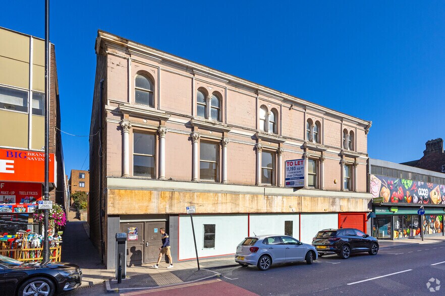 13-17 Peel St, Barnsley to rent - Primary Photo - Image 1 of 2