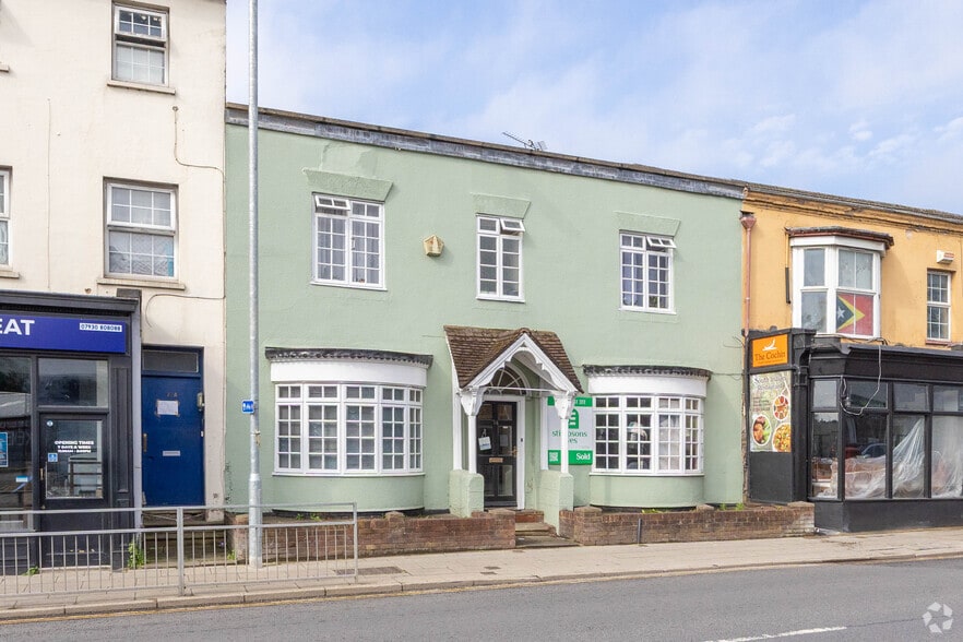 74 Tavistock St, Bedford for sale - Primary Photo - Image 1 of 2