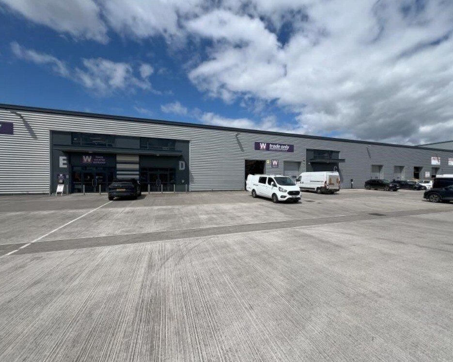 Horizon 38, Bristol for sale Primary Photo- Image 1 of 1